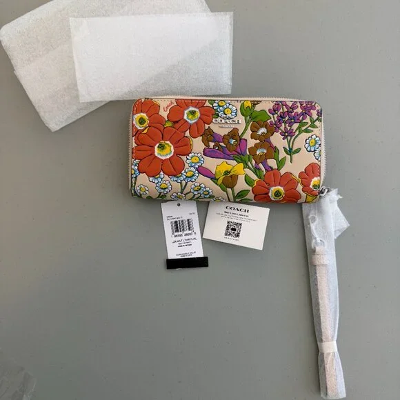 NWT Coach LZA Floral Embossed Leather Zip Wallet - Picture 5 of 13